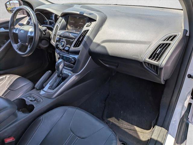 Used 2014 Ford Focus Titanium FWD image 21