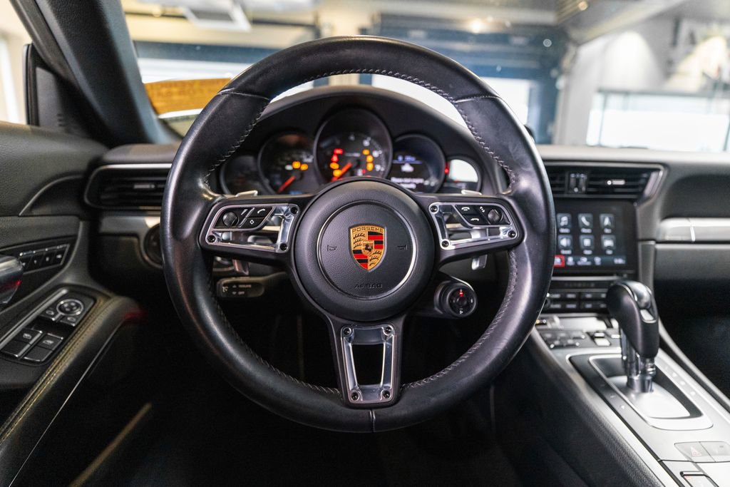 Certified 2018 Porsche 911 Carrera S RWD image 34