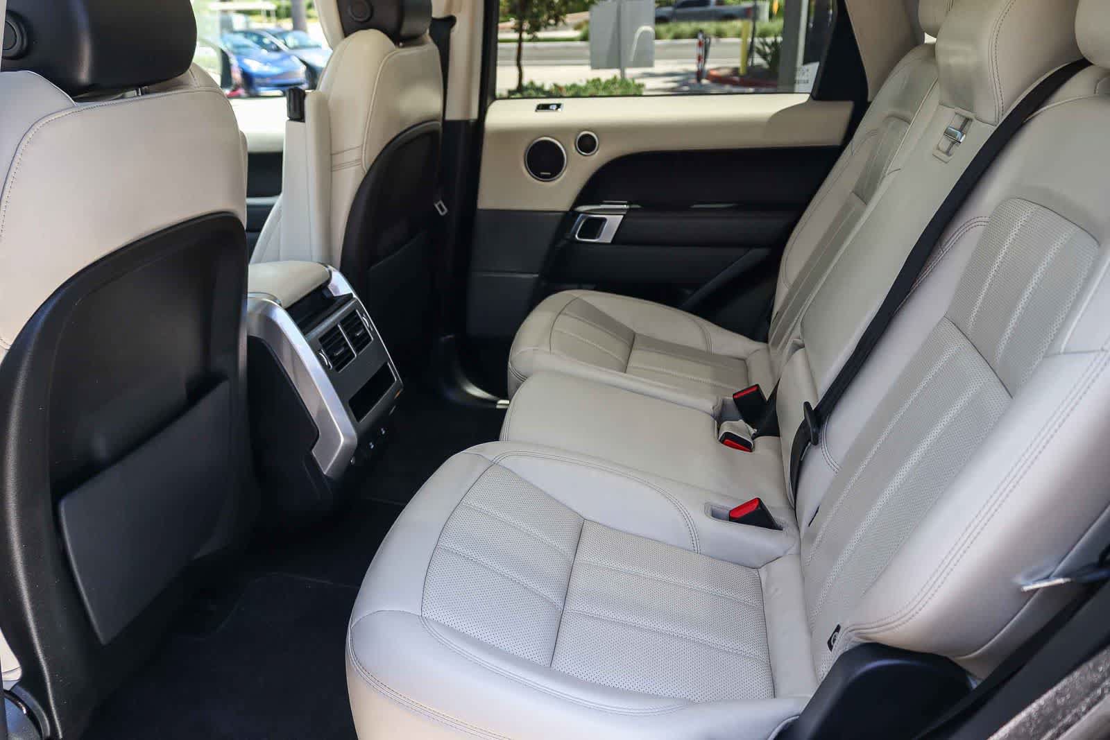 Used 2019 Land Rover Range Rover Sport Supercharged AWD/4WD image 17