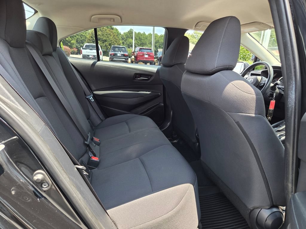 Used 2022 Toyota Corolla LE FWD image 14