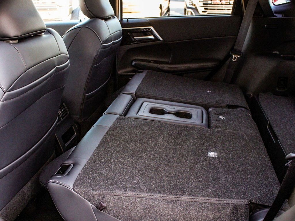 New 2026 Mitsubishi Outlander Trail Edition image 35