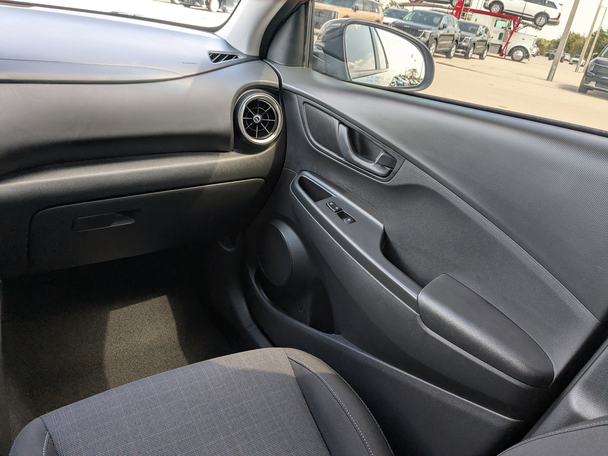 Used 2023 Hyundai Kona SEL image 19