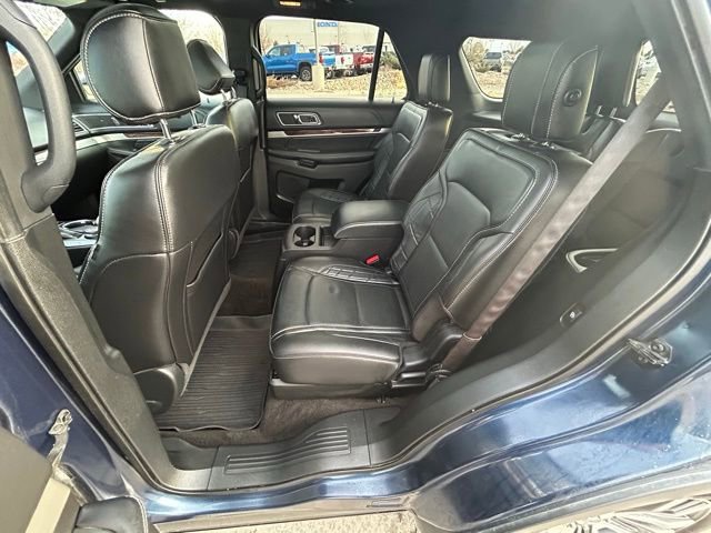 Used 2017 Ford Explorer Platinum image 24