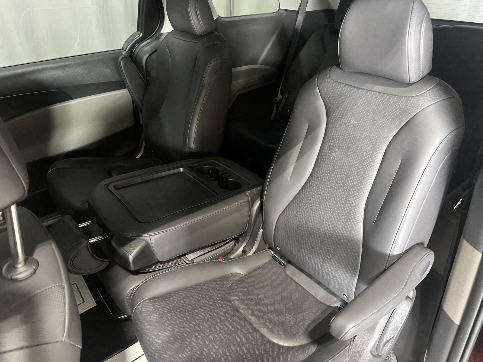 Used 2026 Kia Carnival FWD image 20