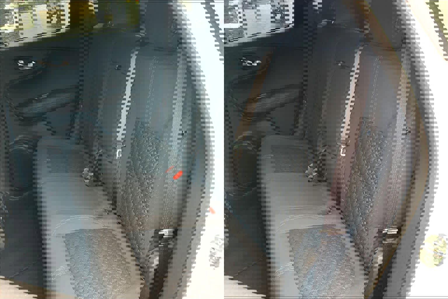 Used 2020 Chevrolet Blazer LT image 18