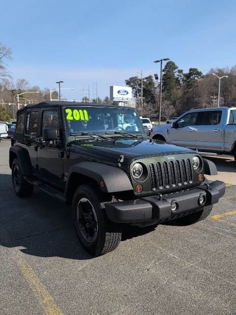 Used 2011 Jeep Wrangler Unlimited Sport image 2