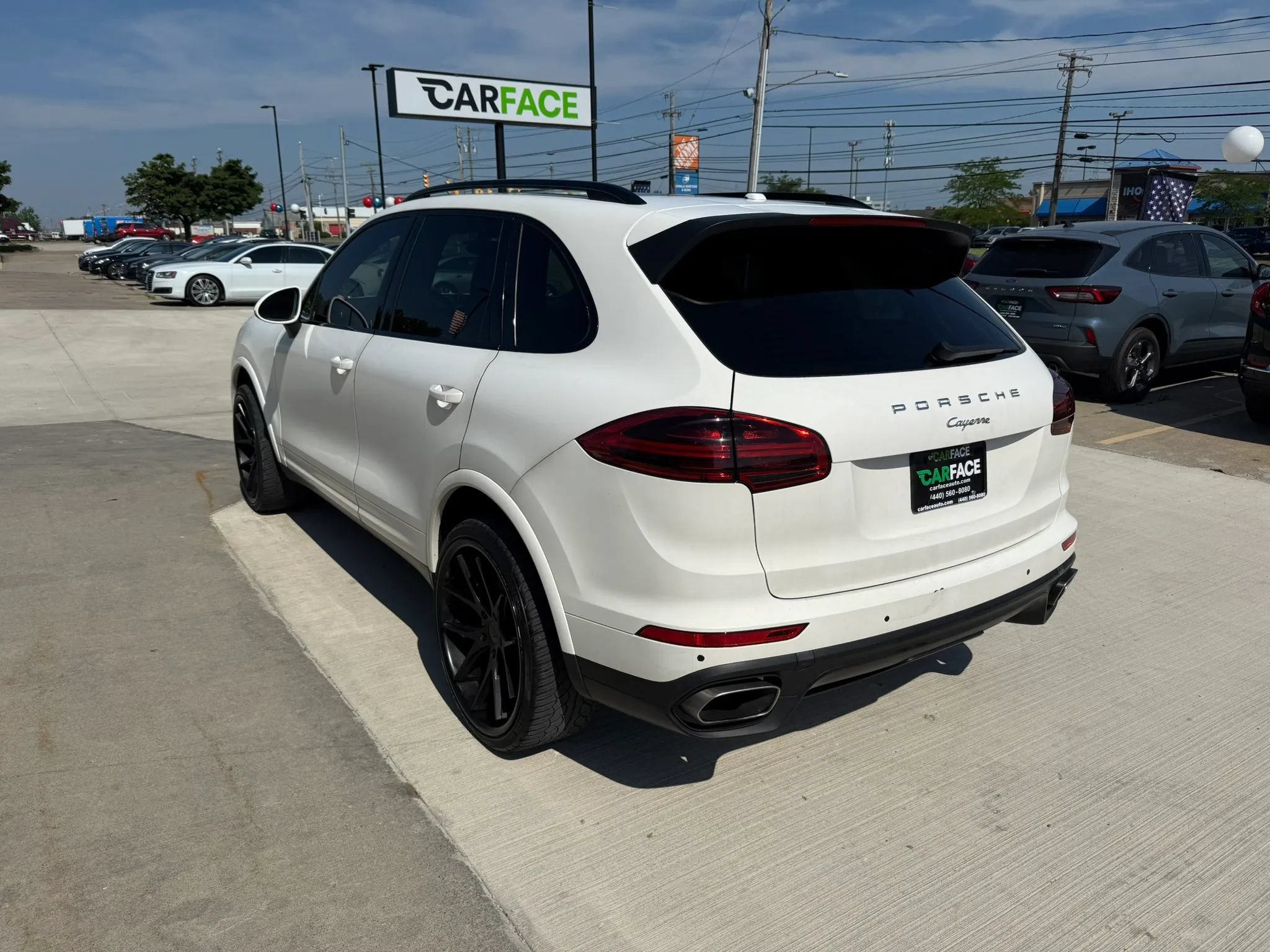 Used 2018 Porsche Cayenne Platinum Edition AWD/4WD image 9