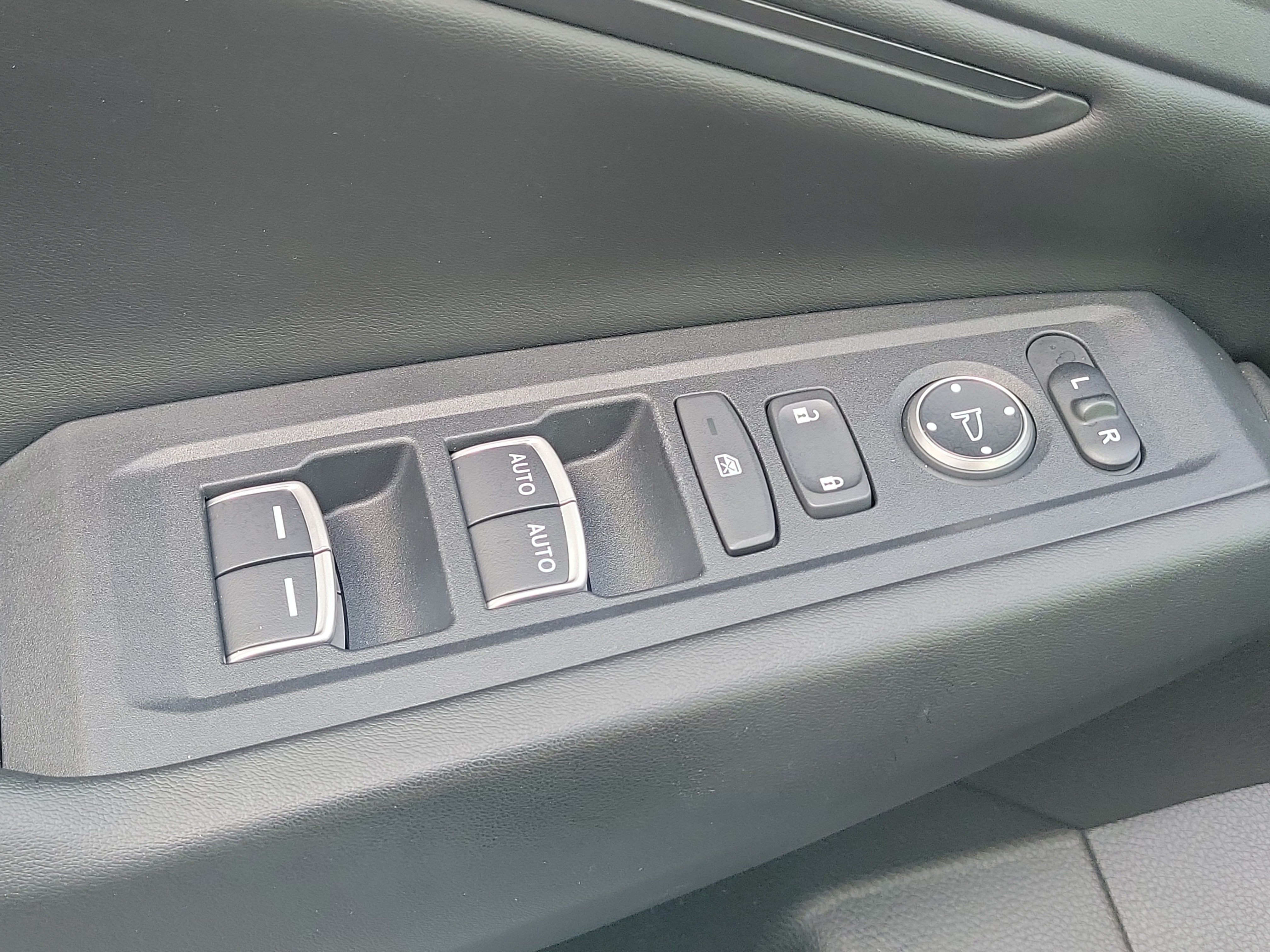 Used 2023 Honda Accord EX image 29