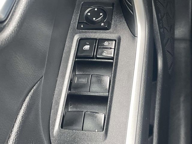 Used 2021 Toyota RAV4 XLE w/ Convenience Package image 25
