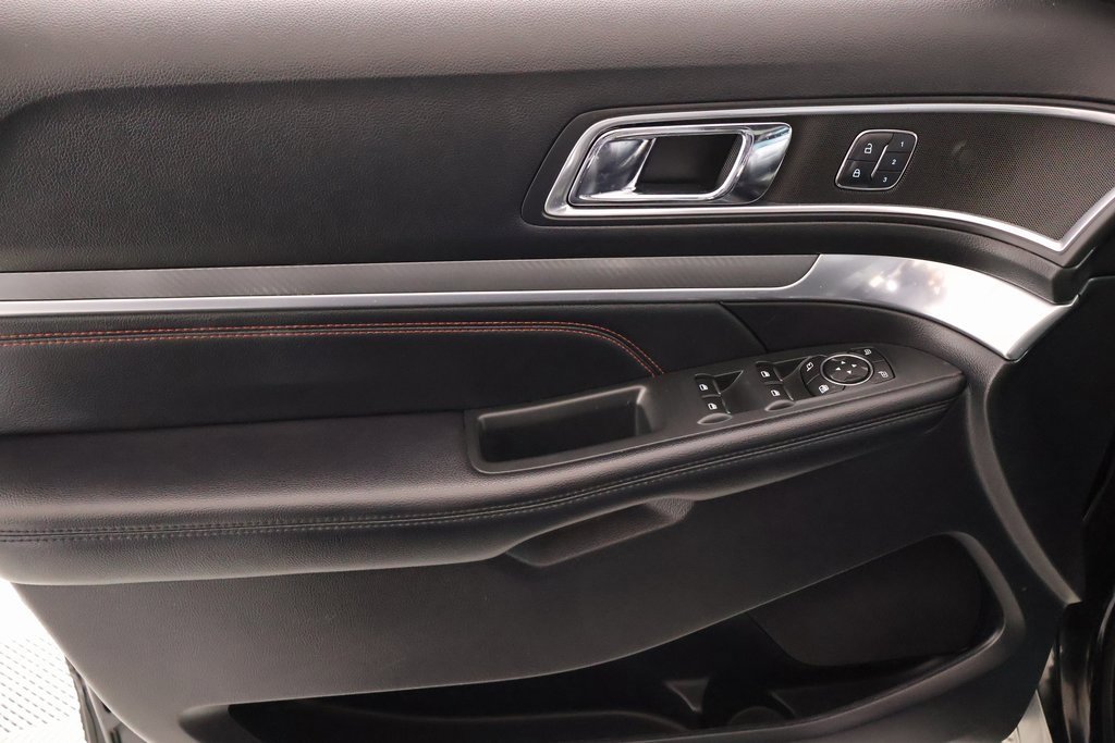 Used 2017 Ford Explorer Sport w/ Equipment Group 401A image 18