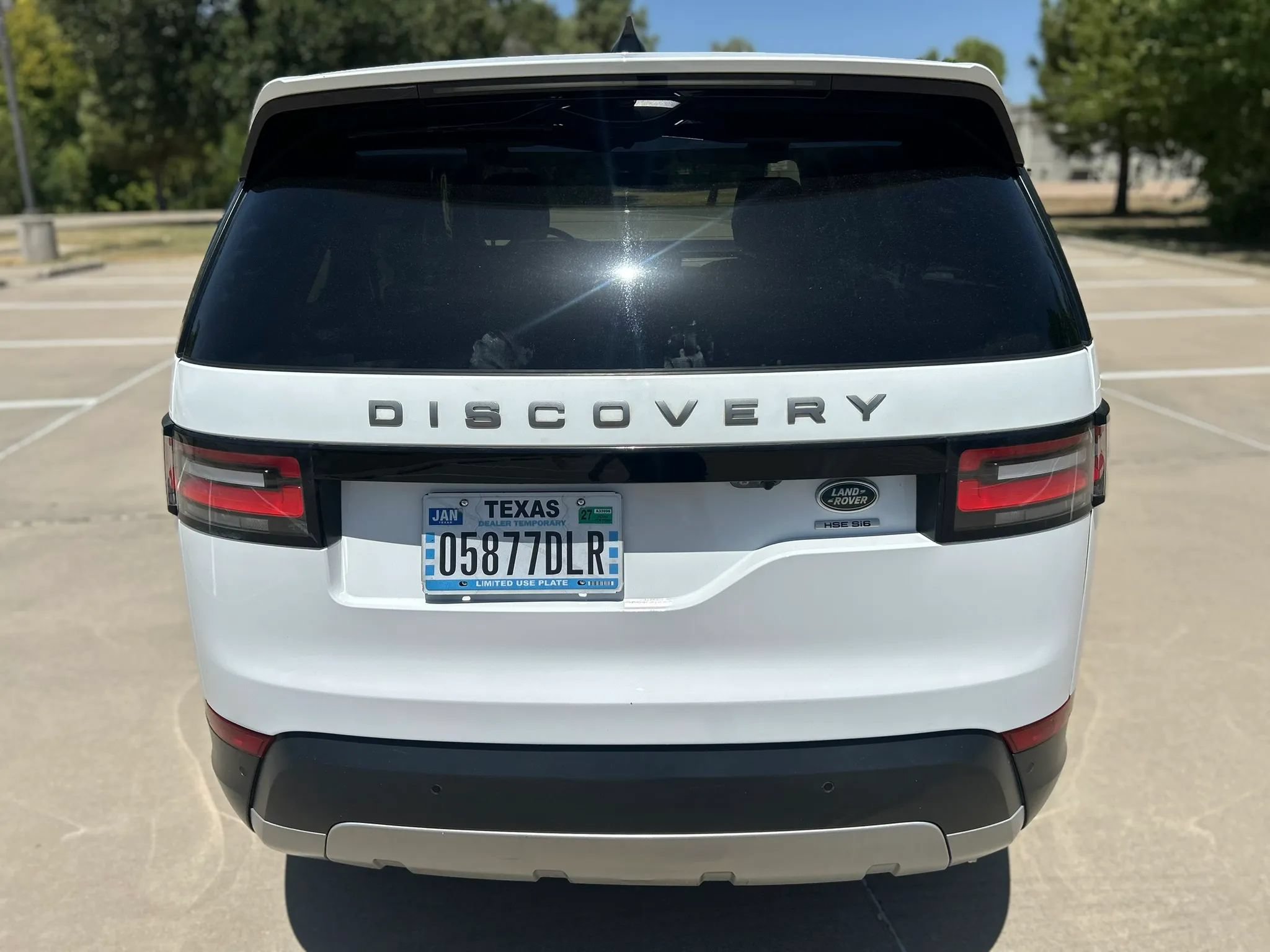 Used 2018 Land Rover Discovery HSE AWD/4WD image 7