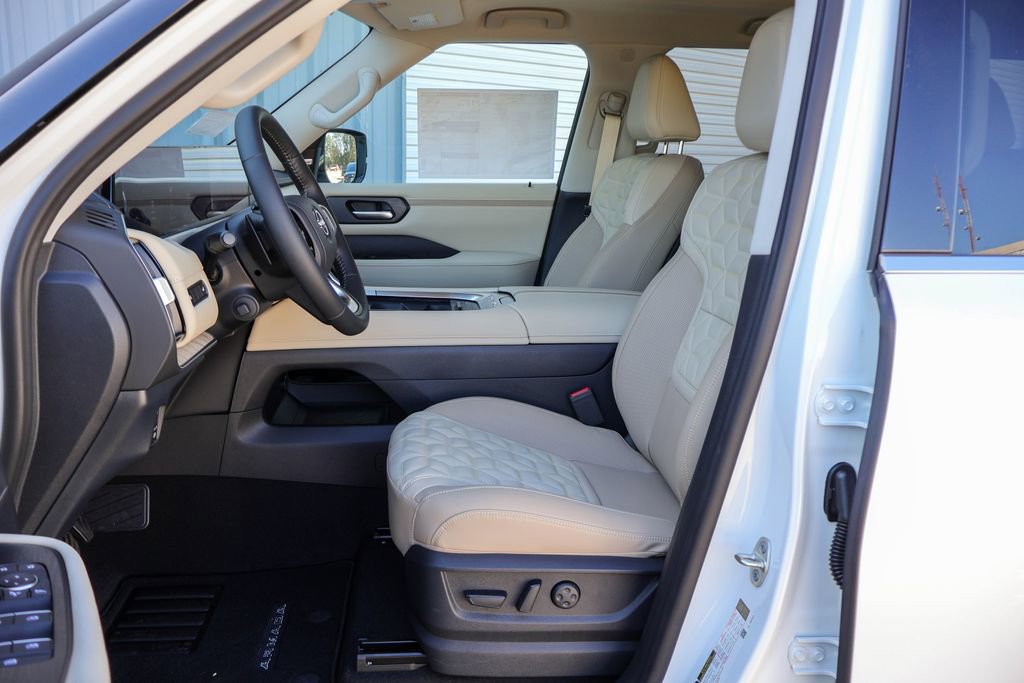 New 2026 Nissan Armada Platinum image 7