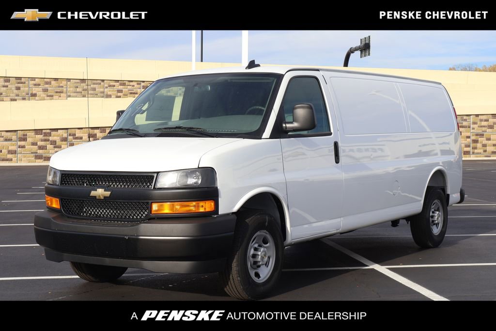 New 2025 Chevrolet Express 3500 Extended w/ Driver Convenience Package