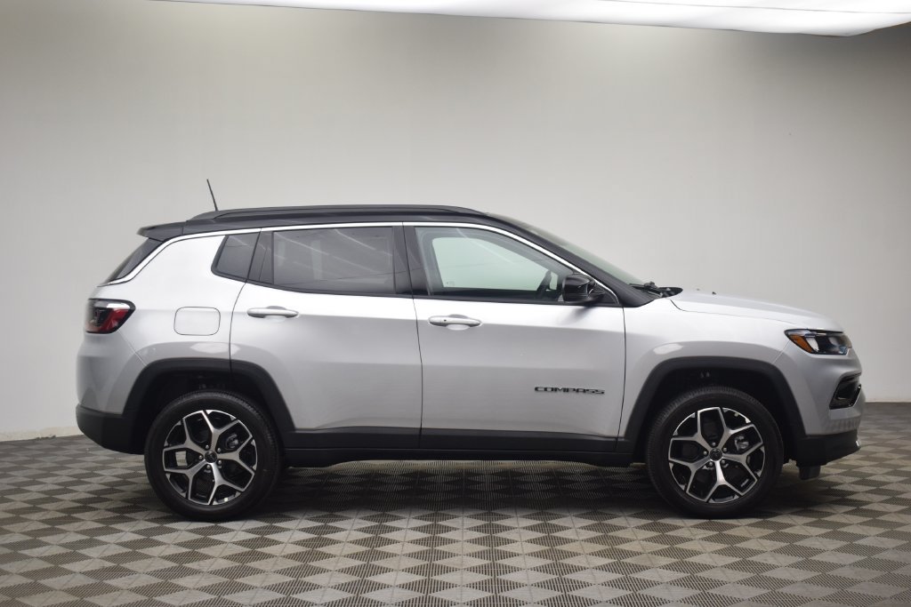 New 2026 Jeep Compass Limited w/ Sun, Sound & Navigation Group AWD/4WD image 3