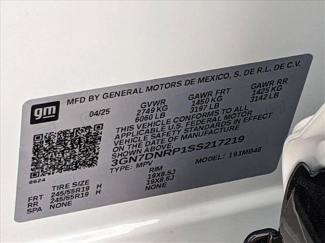 New 2025 Chevrolet Equinox EV LT FWD image 17