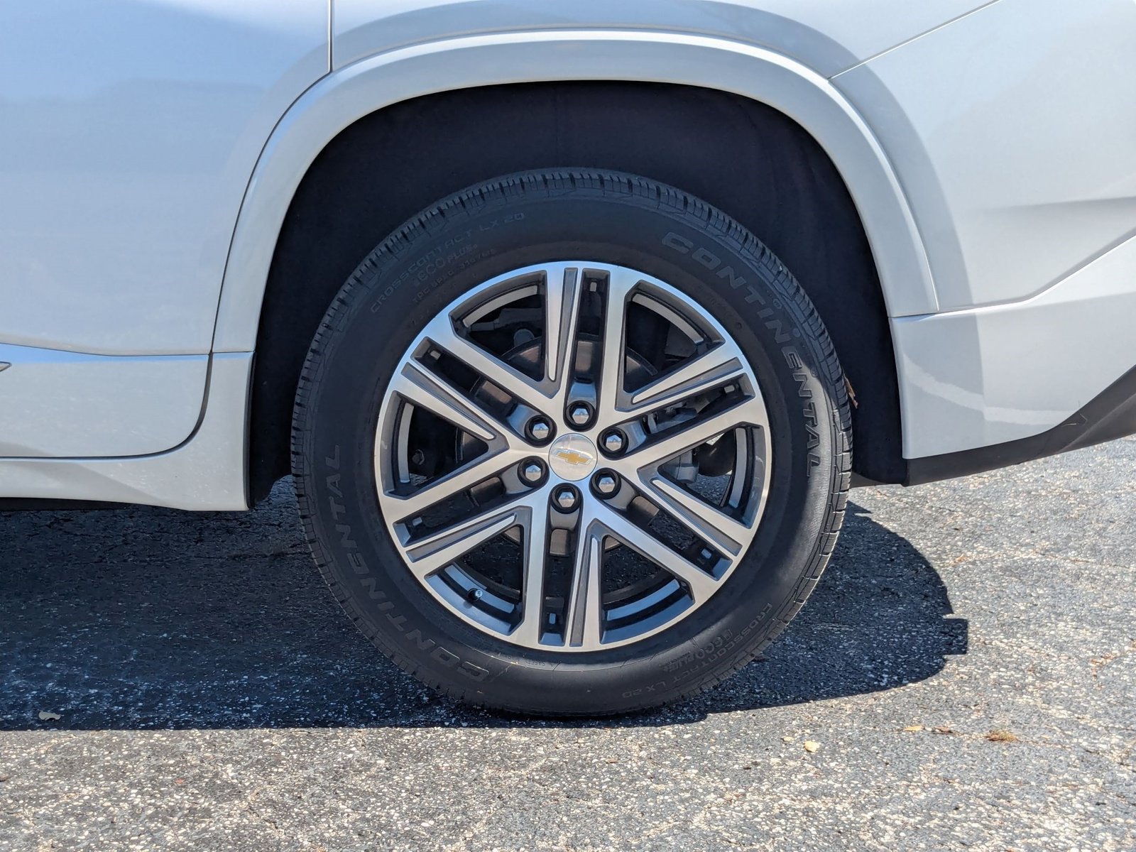 Used 2024 Chevrolet Traverse High Country FWD image 23