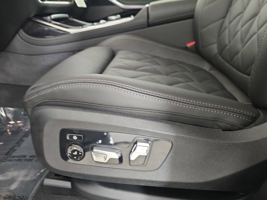 New 2026 BMW X7 xDrive40i image 30