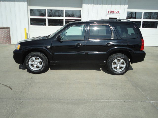 Used 2006 MAZDA Tribute s