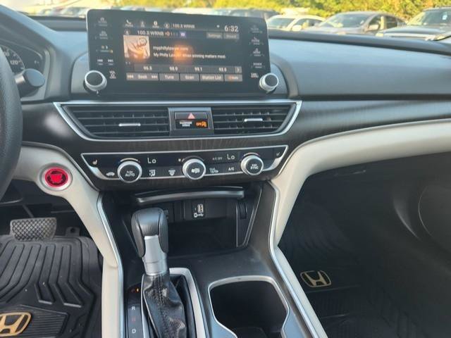 Used 2018 Honda Accord EX image 15