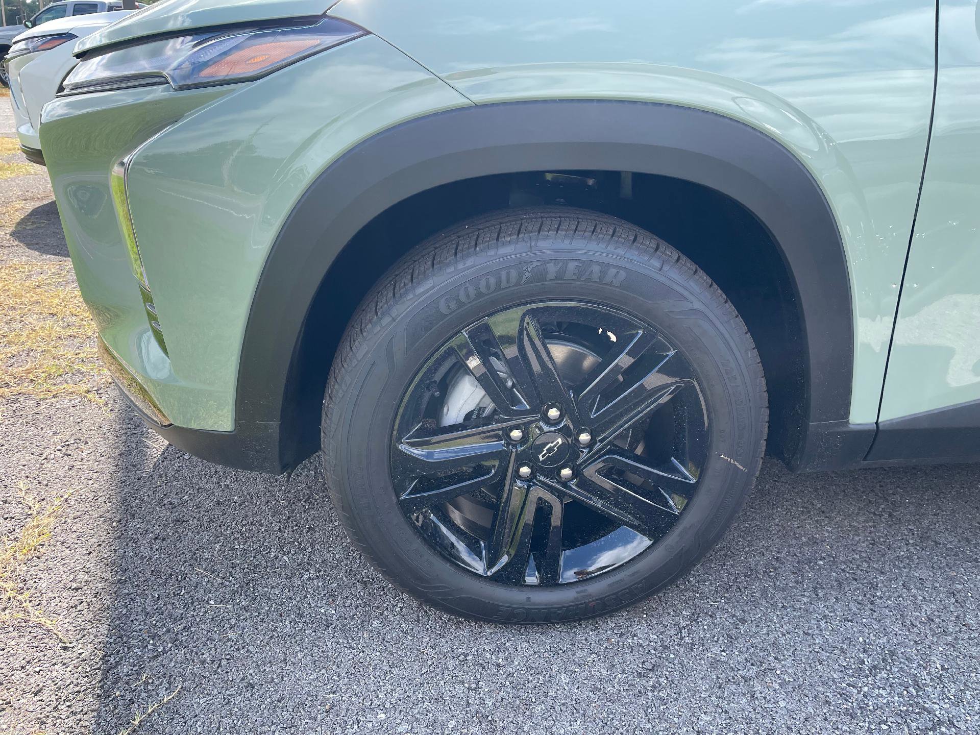 New 2025 Chevrolet Trax ACTIV w/ Sunroof Package image 6