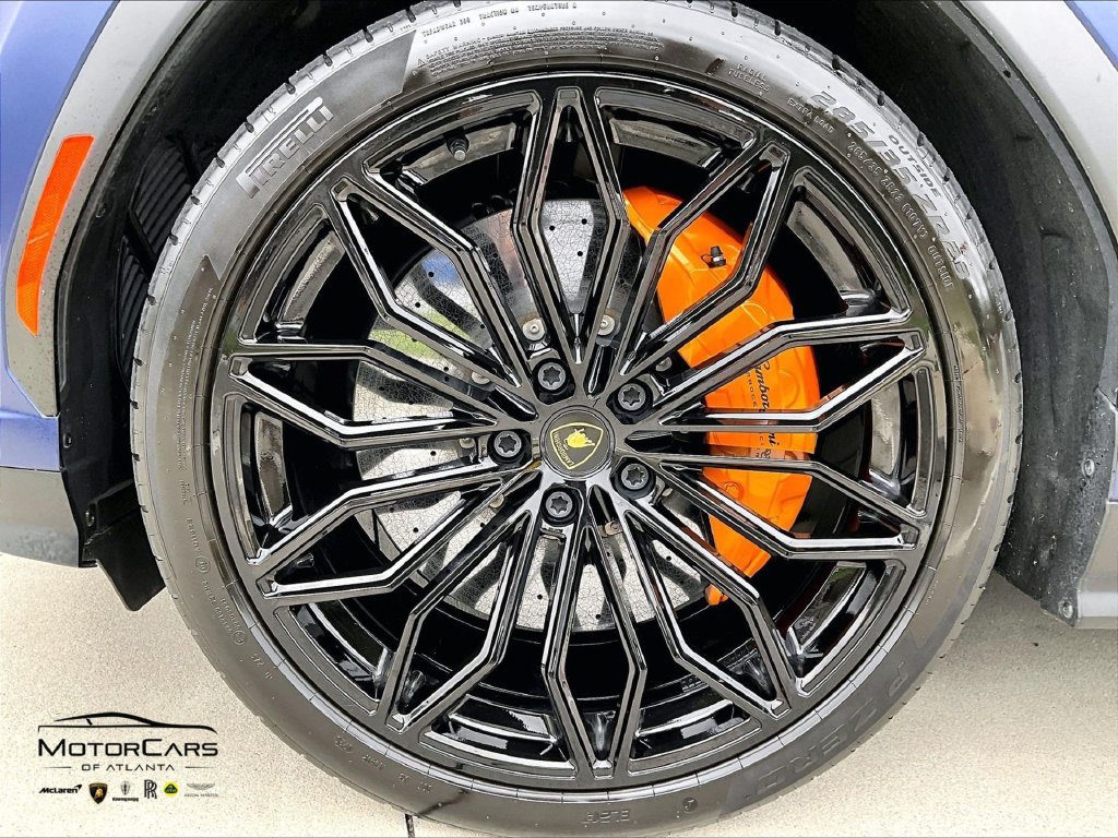 Used 2025 Lamborghini Urus SE AWD/4WD image 9