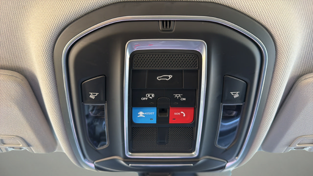 Used 2022 Jeep Grand Cherokee Limited AWD/4WD image 39