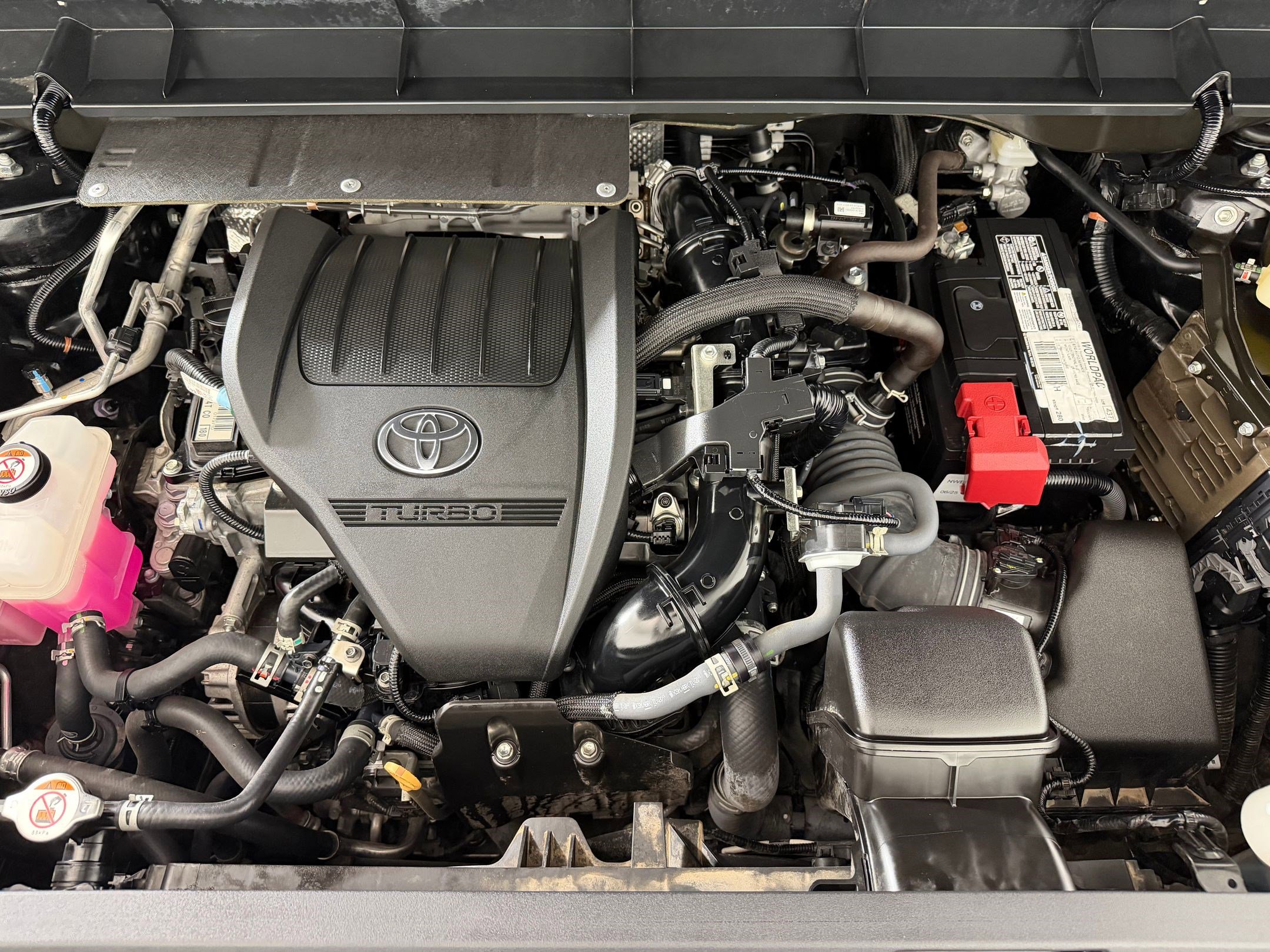 Certified 2024 Toyota Highlander LE image 31