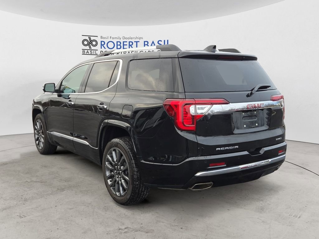 Used 2023 GMC Acadia Denali w/ Black Diamond Edition image 3