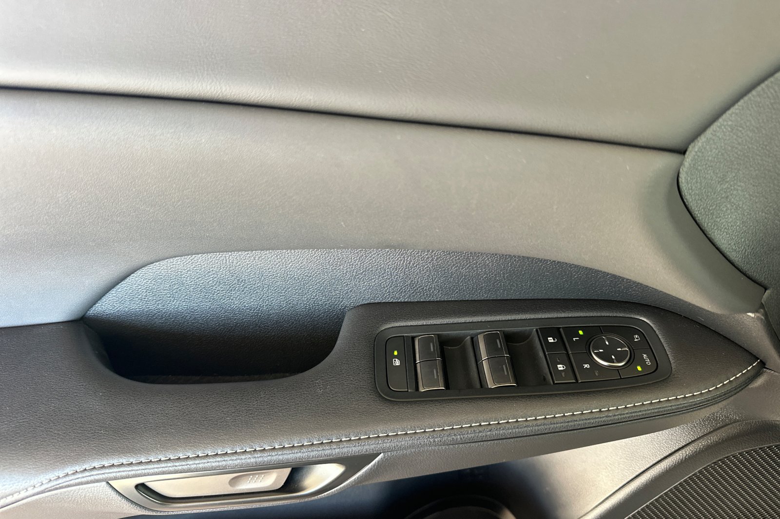 Certified 2025 Lexus RX 350h w/ Convenience Package AWD/4WD image 8