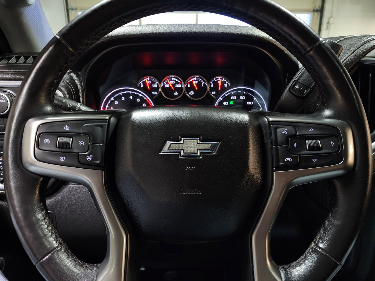 Used 2020 Chevrolet Silverado 1500 LT Trail Boss image 28
