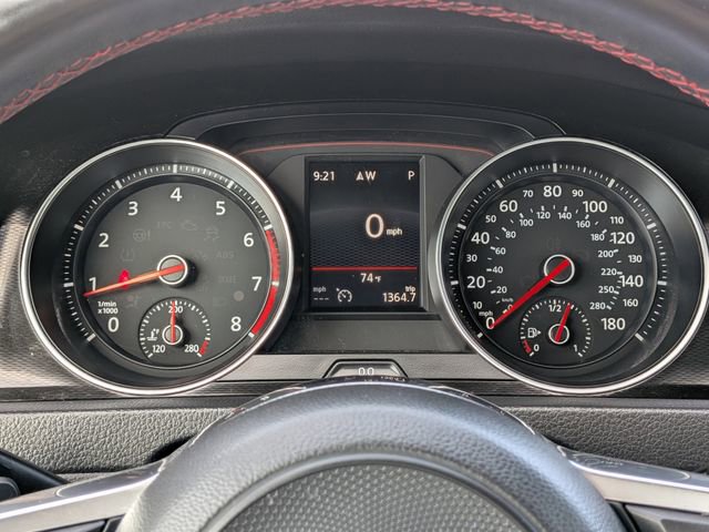 Used 2017 Volkswagen GTI SE image 33