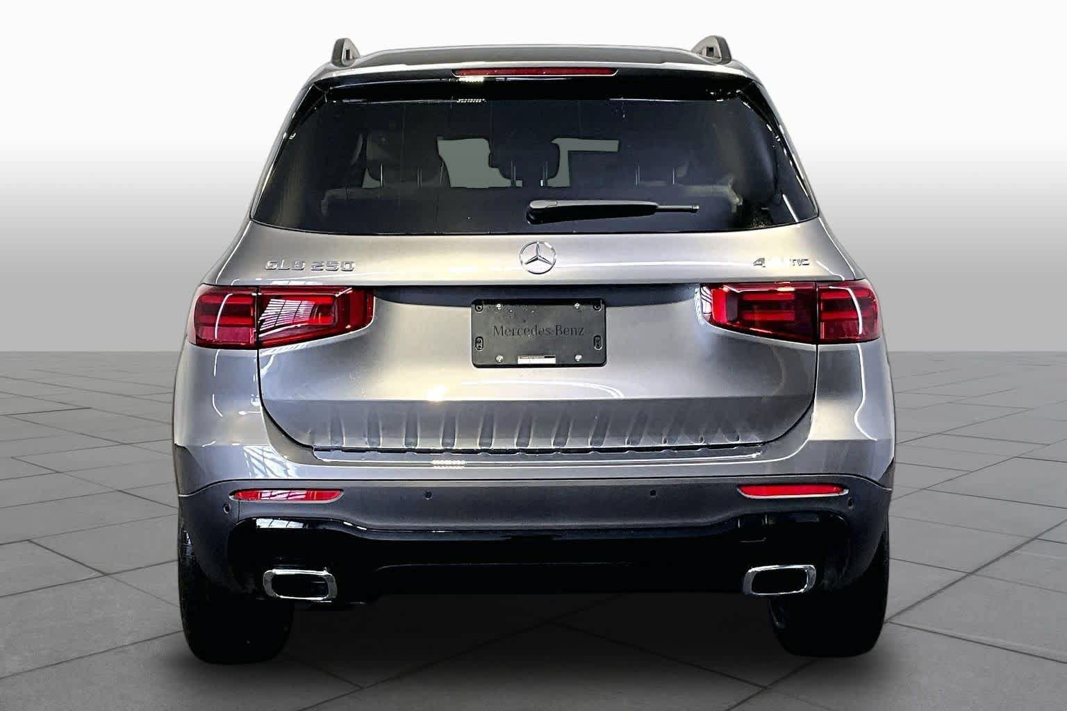 New 2026 Mercedes-Benz GLB 250 4MATIC image 4