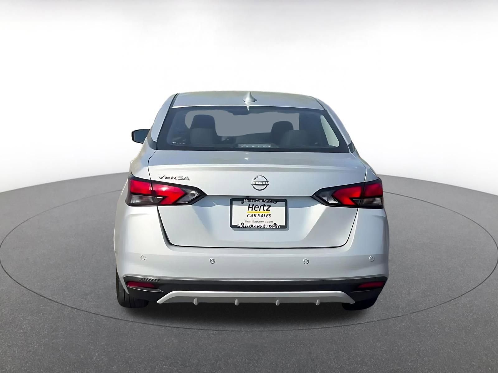 Used 2025 Nissan Versa SV image 12