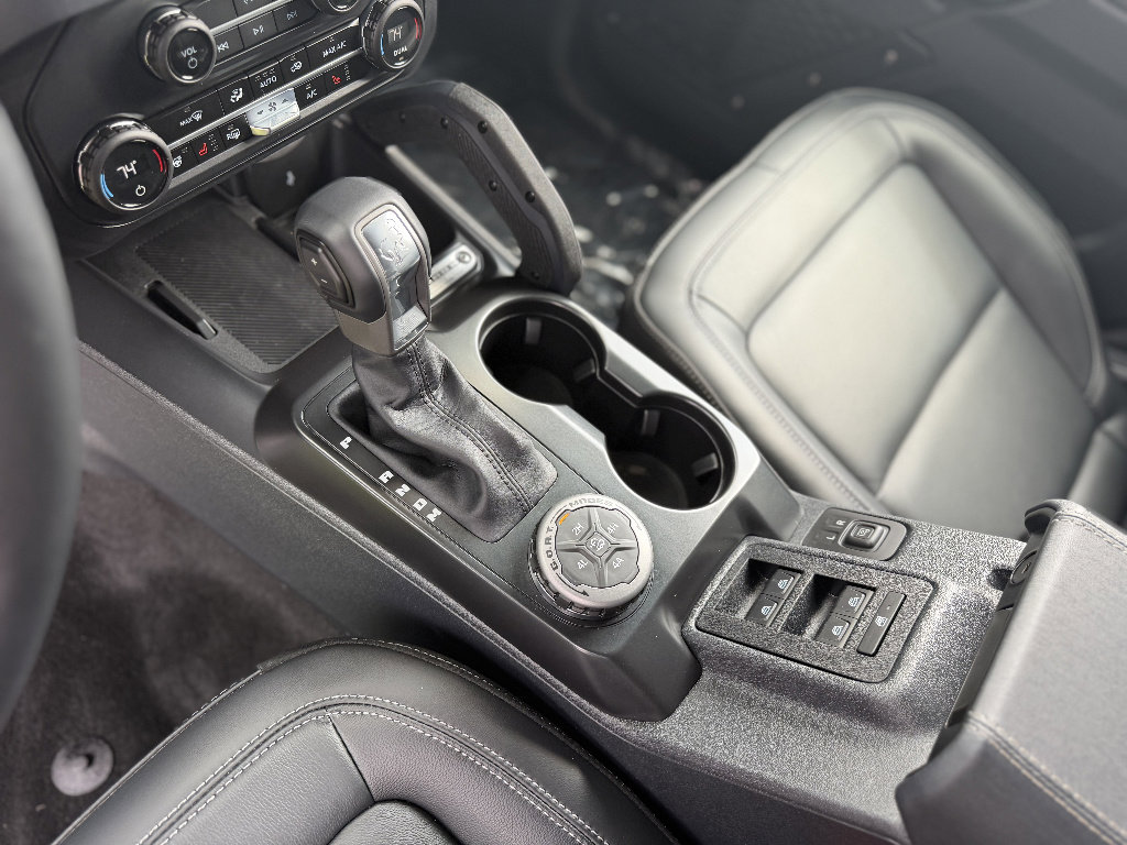 Used 2025 Ford Bronco Outer Banks w/ Sasquatch Package AWD/4WD image 15