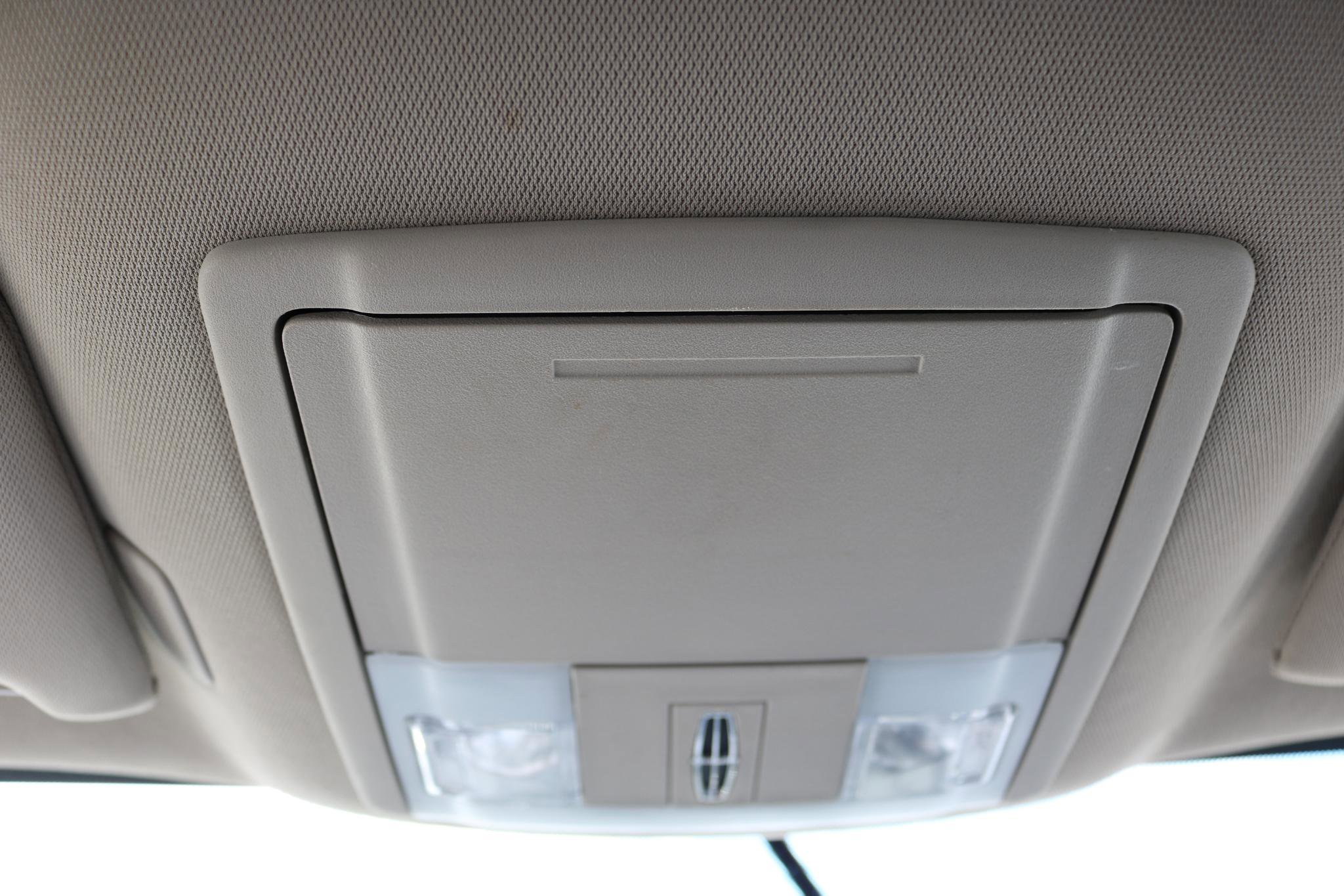 Used 2015 Lincoln MKX FWD w/ Walnut Swirl Wood Package image 26