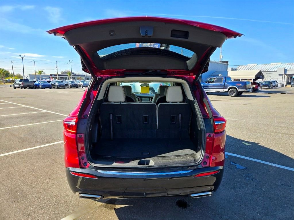 Used 2019 Buick Enclave Essence image 17