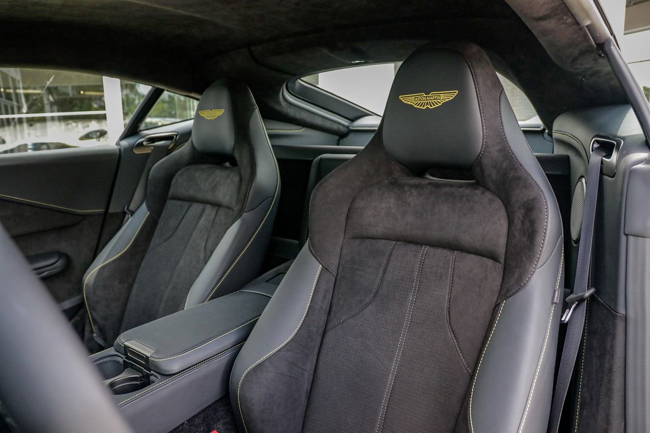 New 2025 Aston Martin V8 Vantage Coupe RWD image 20