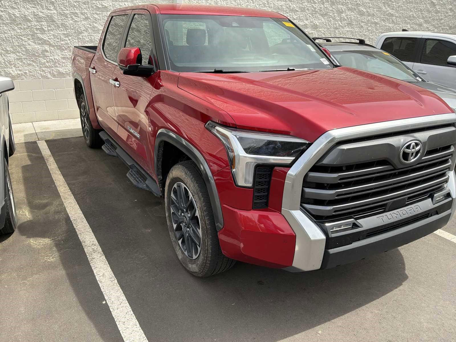 Used 2025 Toyota Tundra Limited AWD/4WD image 39