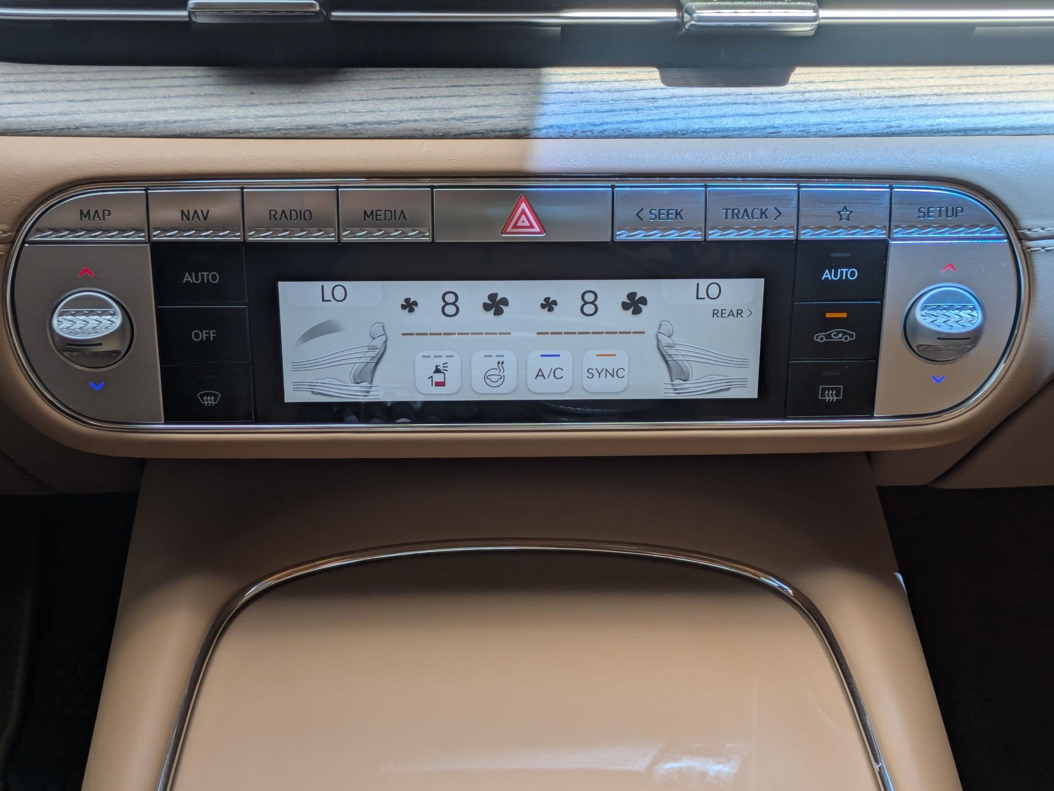 Used 2023 Genesis G90 3.5T AWD/4WD image 19