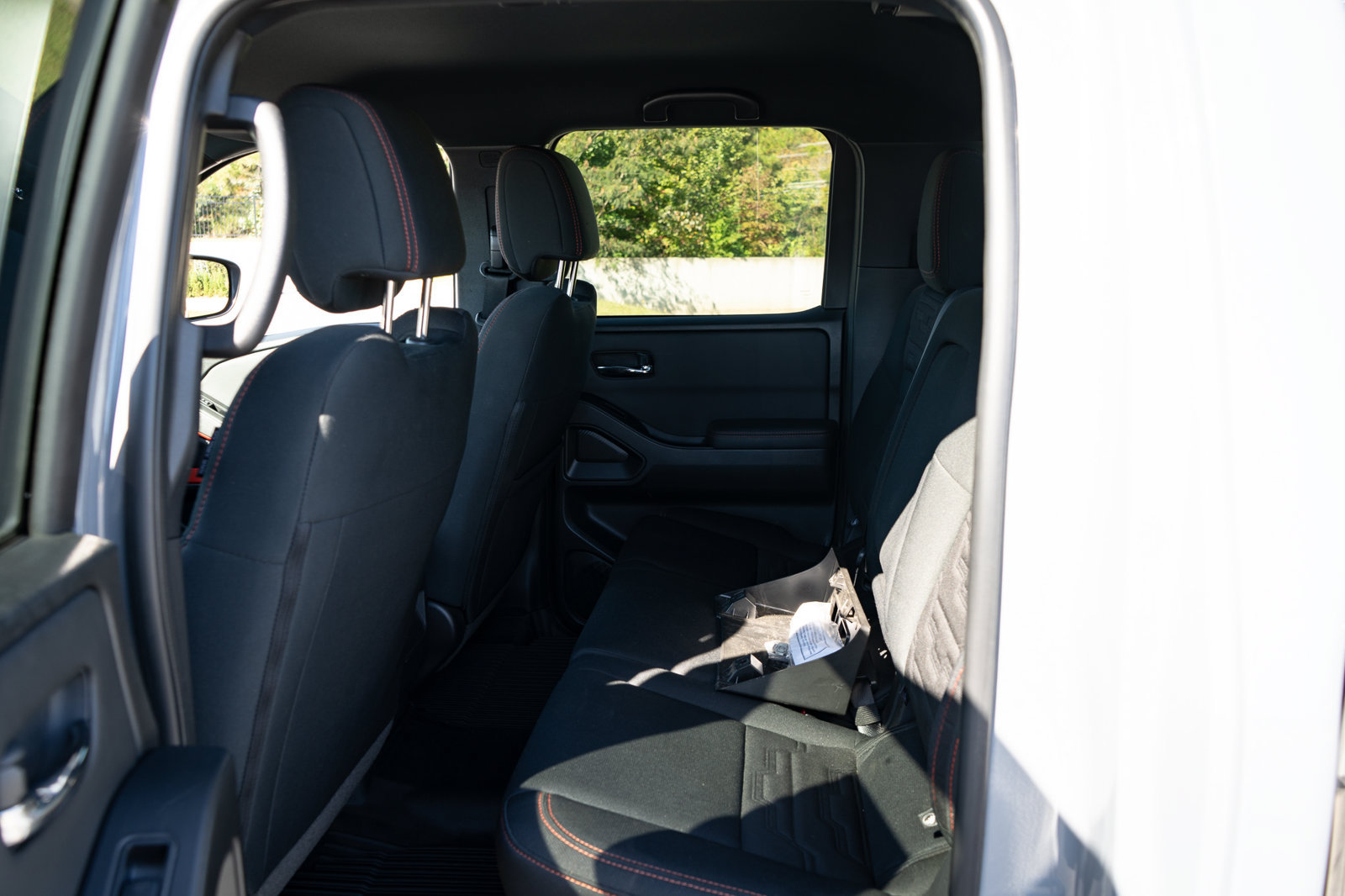 Used 2024 Nissan Frontier PRO-4X w/ Off-Road Protection Package AWD/4WD image 18