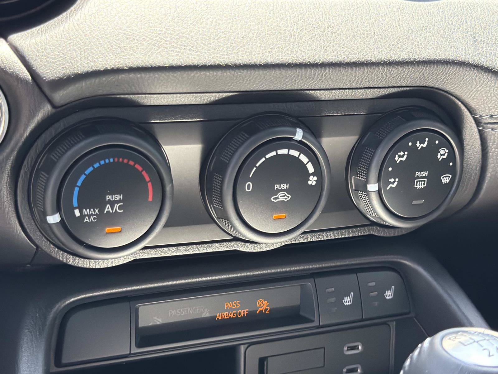 New 2026 MAZDA MX-5 Miata Club w/ Interior Package RWD image 14