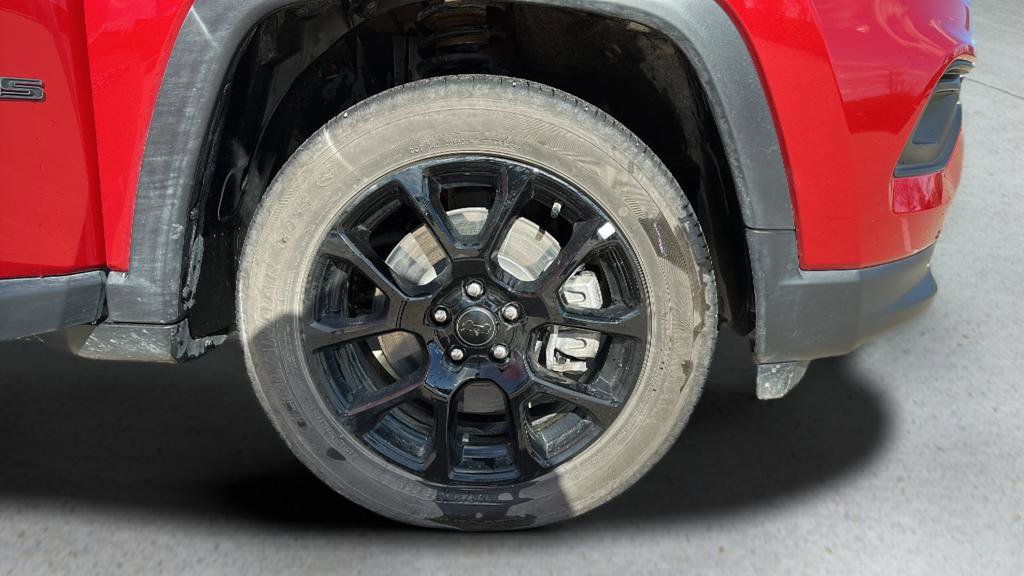 Used 2025 Jeep Compass Latitude w/ Altitude Special Edition image 12