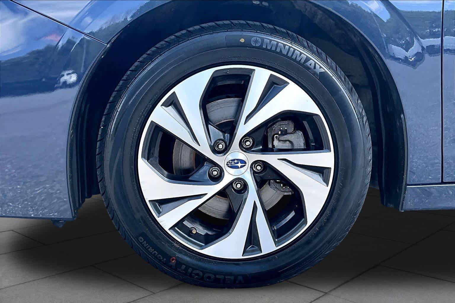 Used 2025 Subaru Legacy Premium AWD/4WD image 11