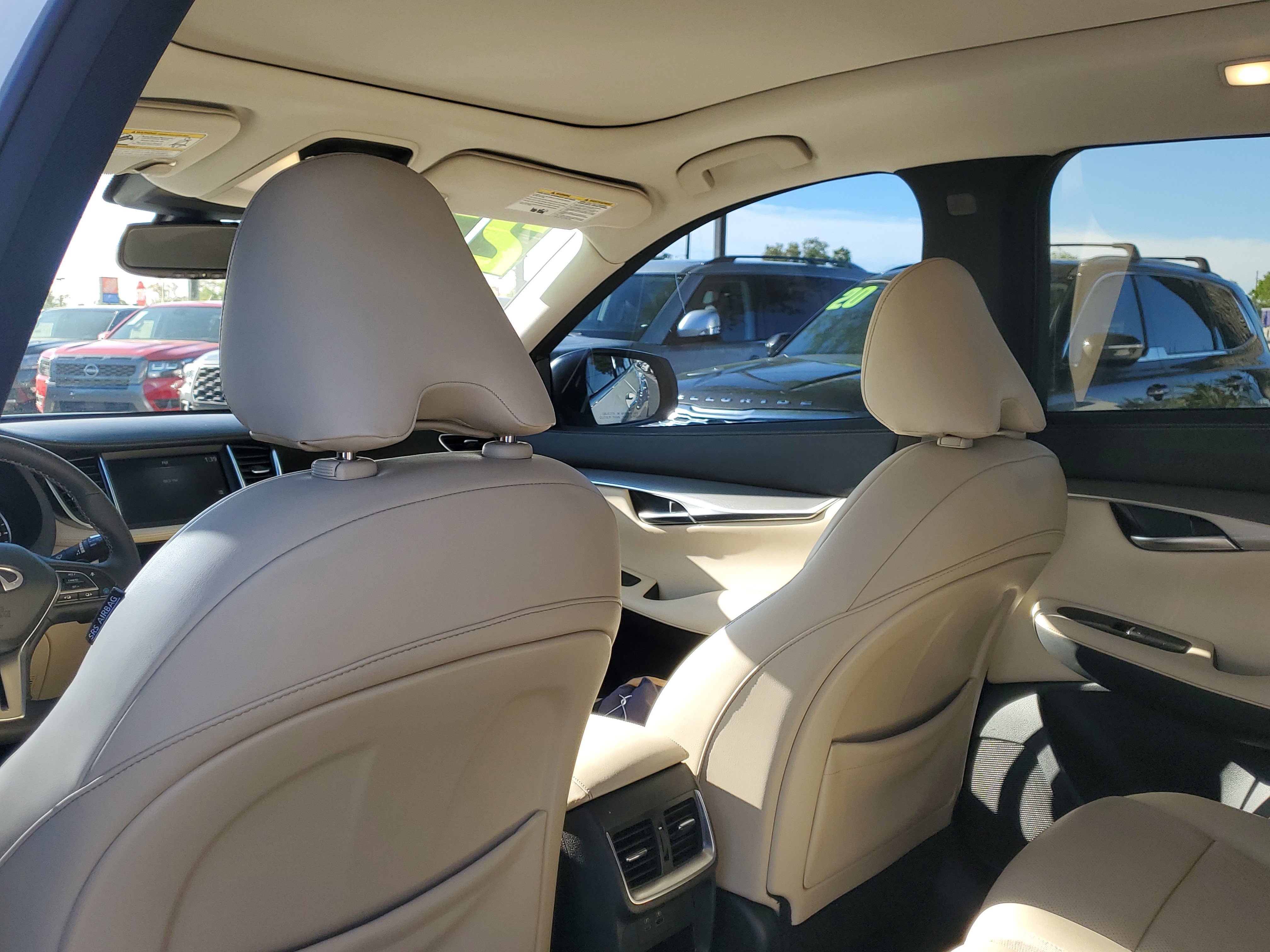 Used 2022 INFINITI QX50 Luxe image 12