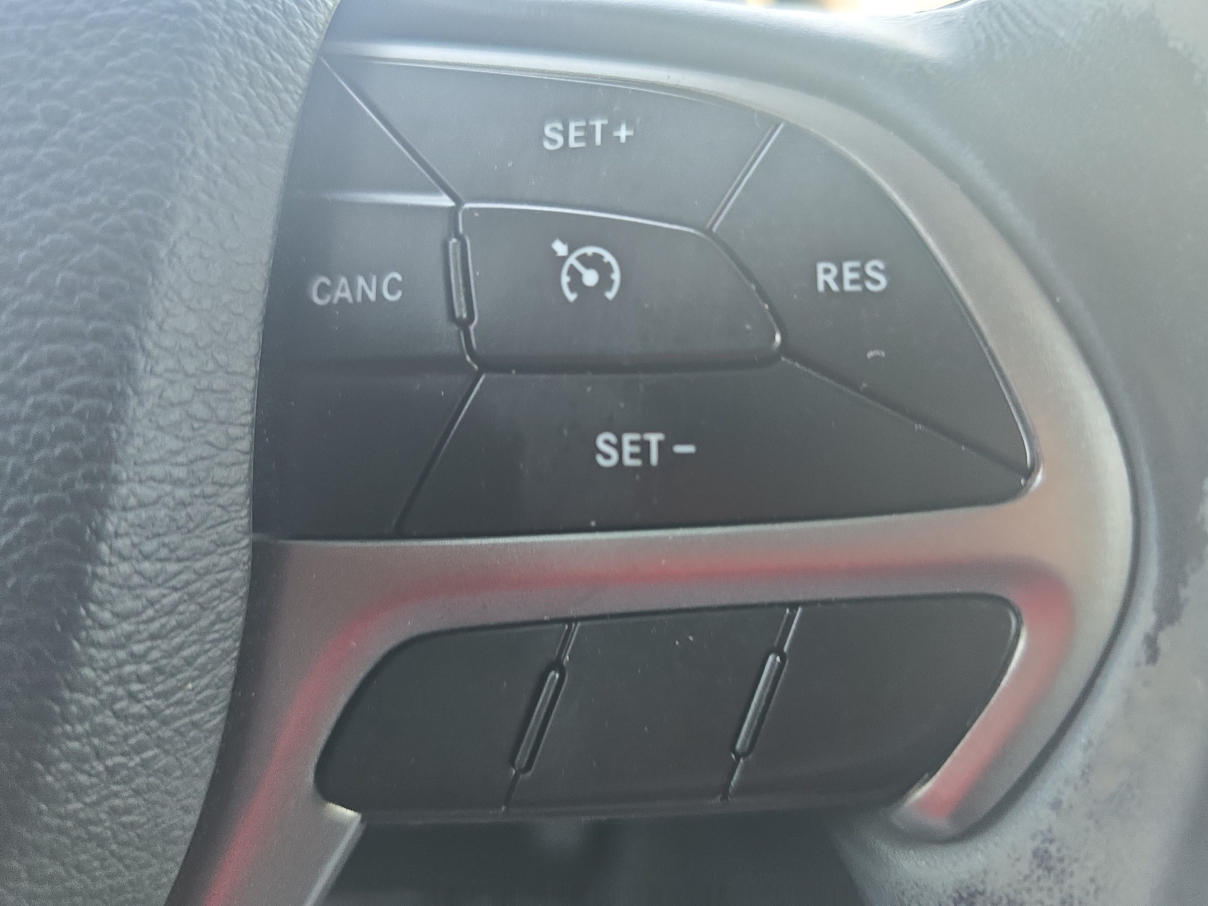 Used 2021 Jeep Grand Cherokee Limited w/ Luxury Group II RWD image 17