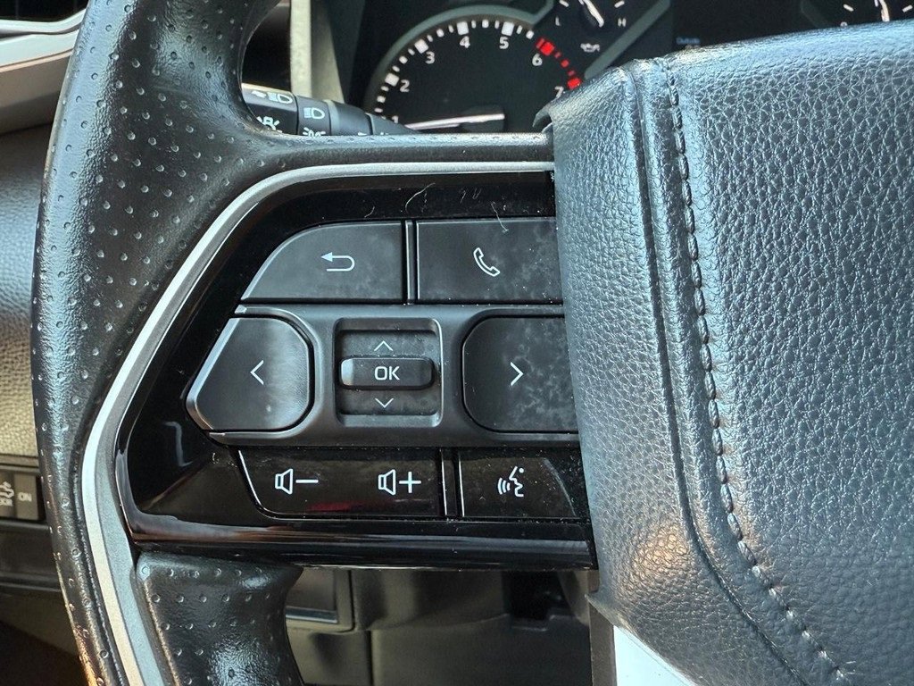 Used 2022 Toyota Tundra SR5 w/ SR5 Convenience Package image 16