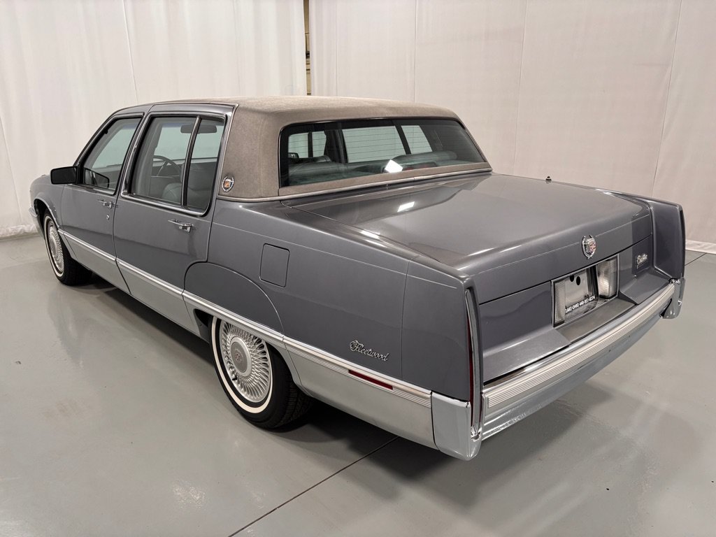 Used 1990 Cadillac Fleetwood Sedan FWD image 7