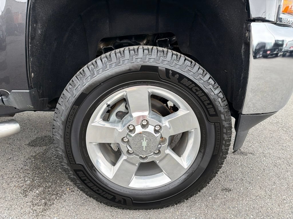 Used 2016 Chevrolet Silverado 2500 LT w/ Z71 Package, Off-Road AWD/4WD image 14