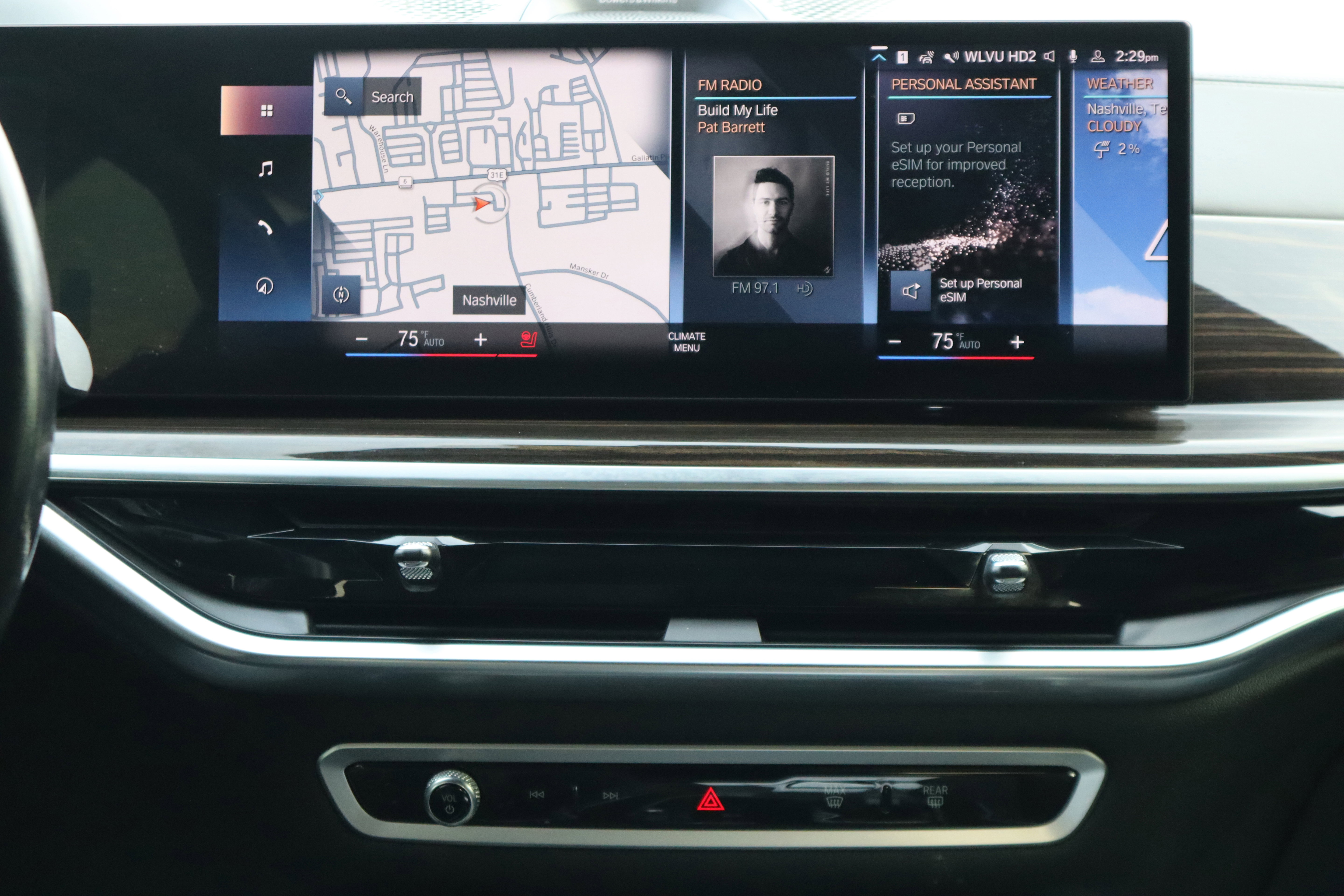 Used 2023 BMW X7 M60i w/ Executive Package image 13