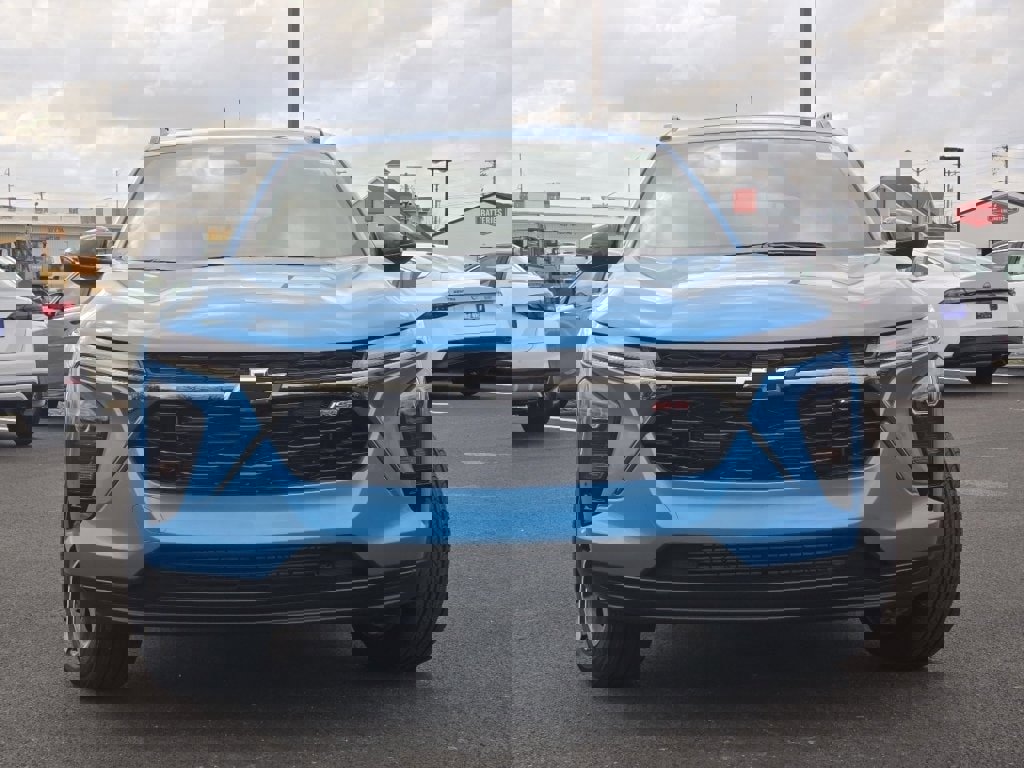 New 2026 Chevrolet Trax RS w/ Sunroof Package image 8